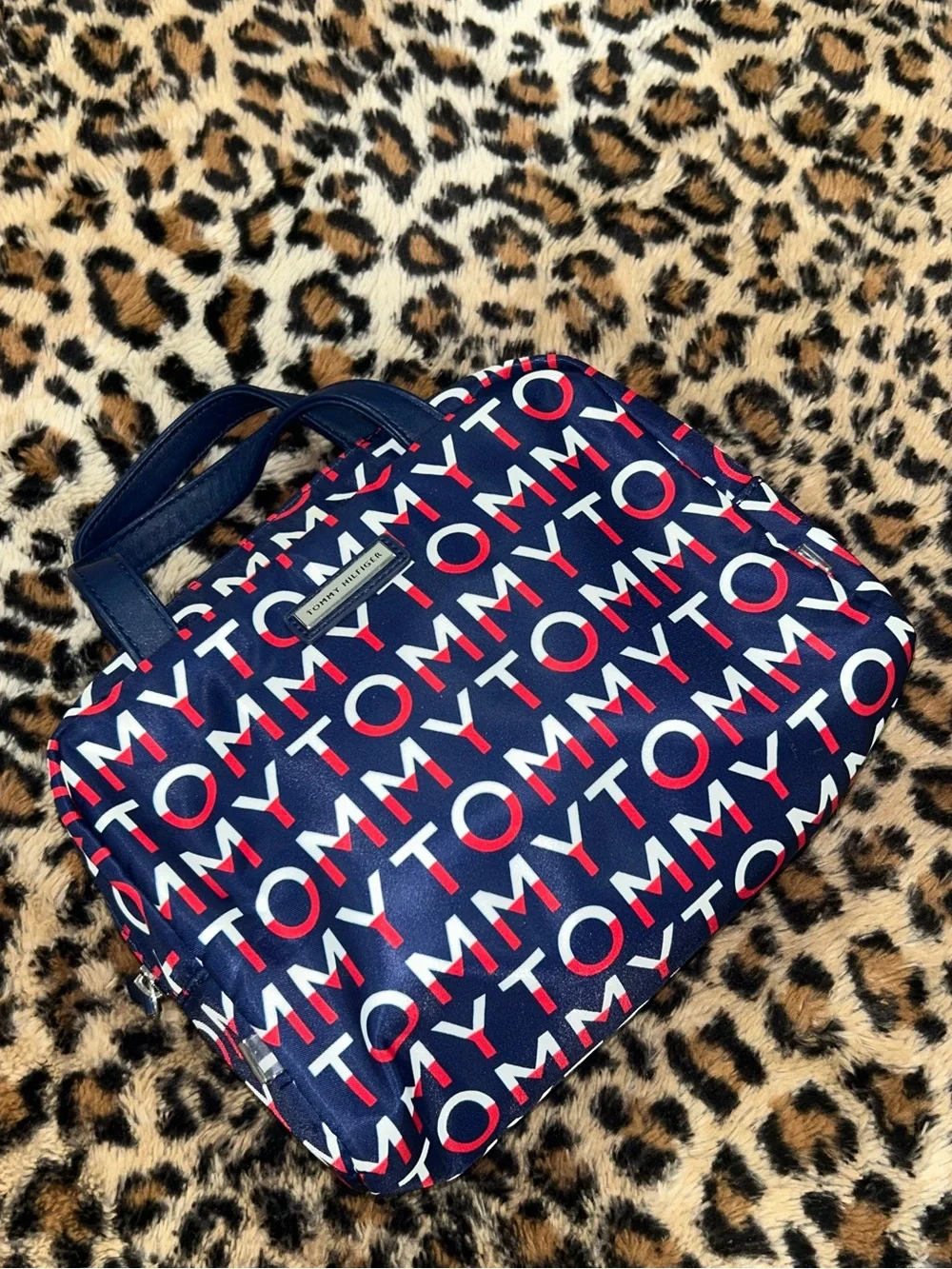 Tommy Hilfiger compact tommy